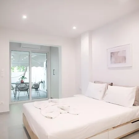 Luxury With Garden Next To Acropolis Athens