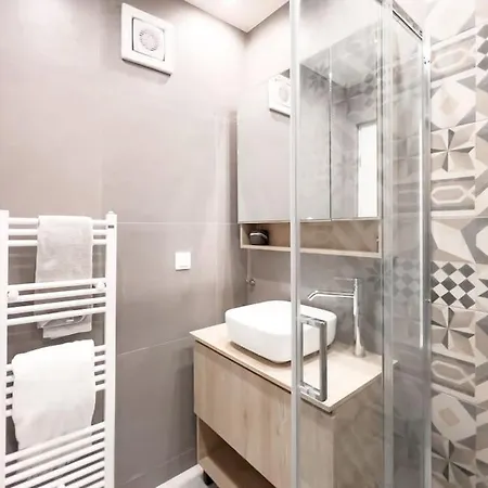 Apartment Luxury With Garden Next To Acropolis