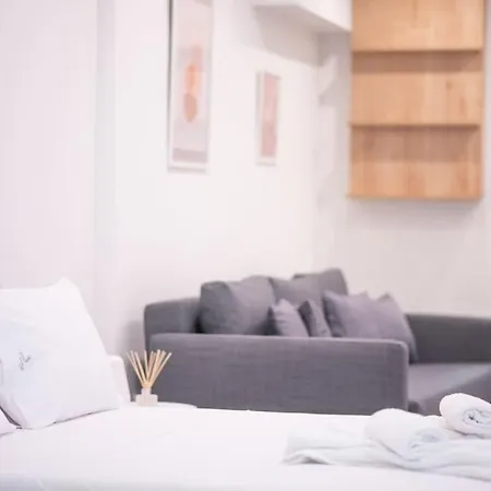 Luxury With Garden Next To Acropolis Apartment Athens
