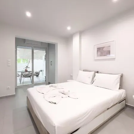 Apartment Luxury With Garden Next To Acropolis *