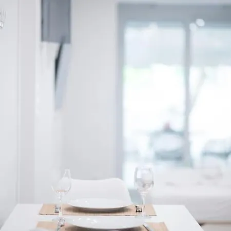 Luxury With Garden Next To Acropolis Apartment *