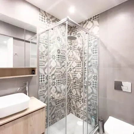 Luxury With Garden Next To Acropolis Apartment *