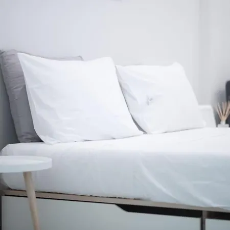 Luxury With Garden Next To Acropolis Apartment *