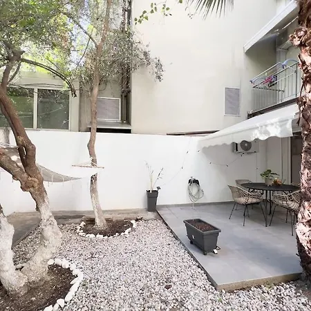 Luxury With Garden Next To Acropolis Apartment Athens