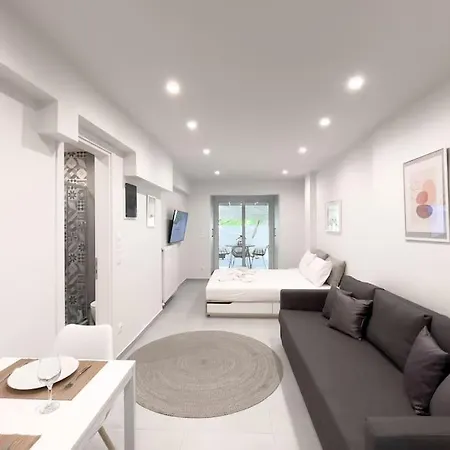Luxury With Garden Next To Acropolis Apartment Athens