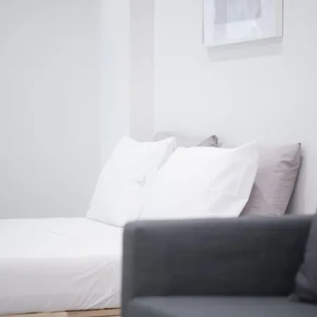 Luxury With Garden Next To Acropolis Apartment
