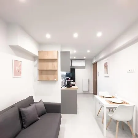 Apartment Luxury With Garden Next To Acropolis *