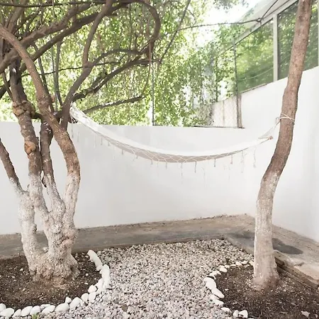 Apartment Luxury With Garden Next To Acropolis Athens