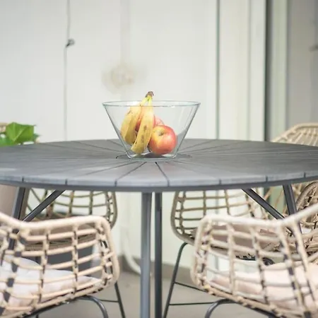 Luxury With Garden Next To Acropolis Athens